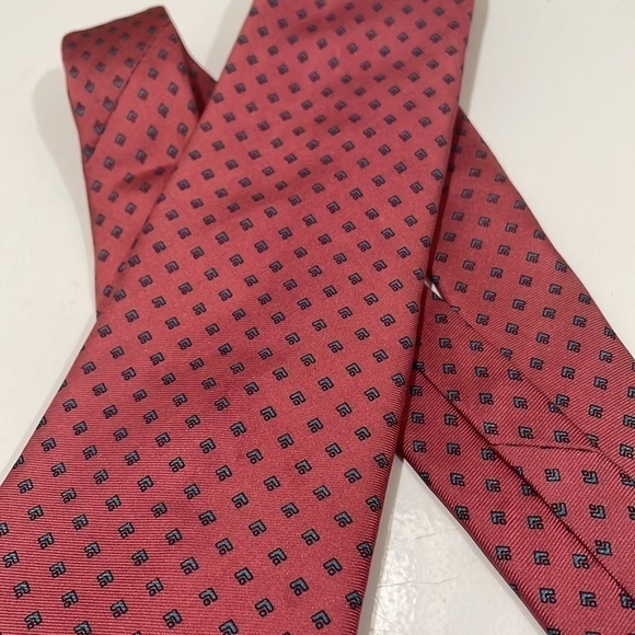 Christian Dior Pink/Salmon Silk Tie—FANTASTIC!!  Like New Condition!! - Picture 2 of 6